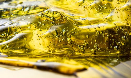 zdjęcie oleju silnikowego